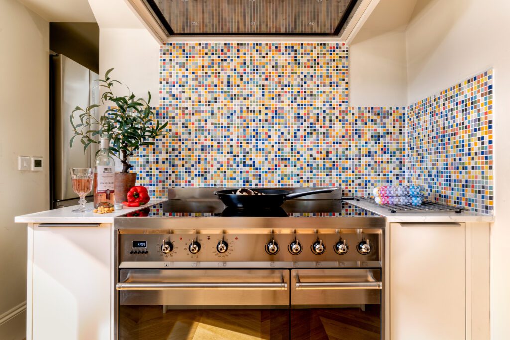 A glass-fronted gem in Kingswear, blending mid-century charm with stunning river and sea views. Architectural Interior Photography by Sue Vaughton