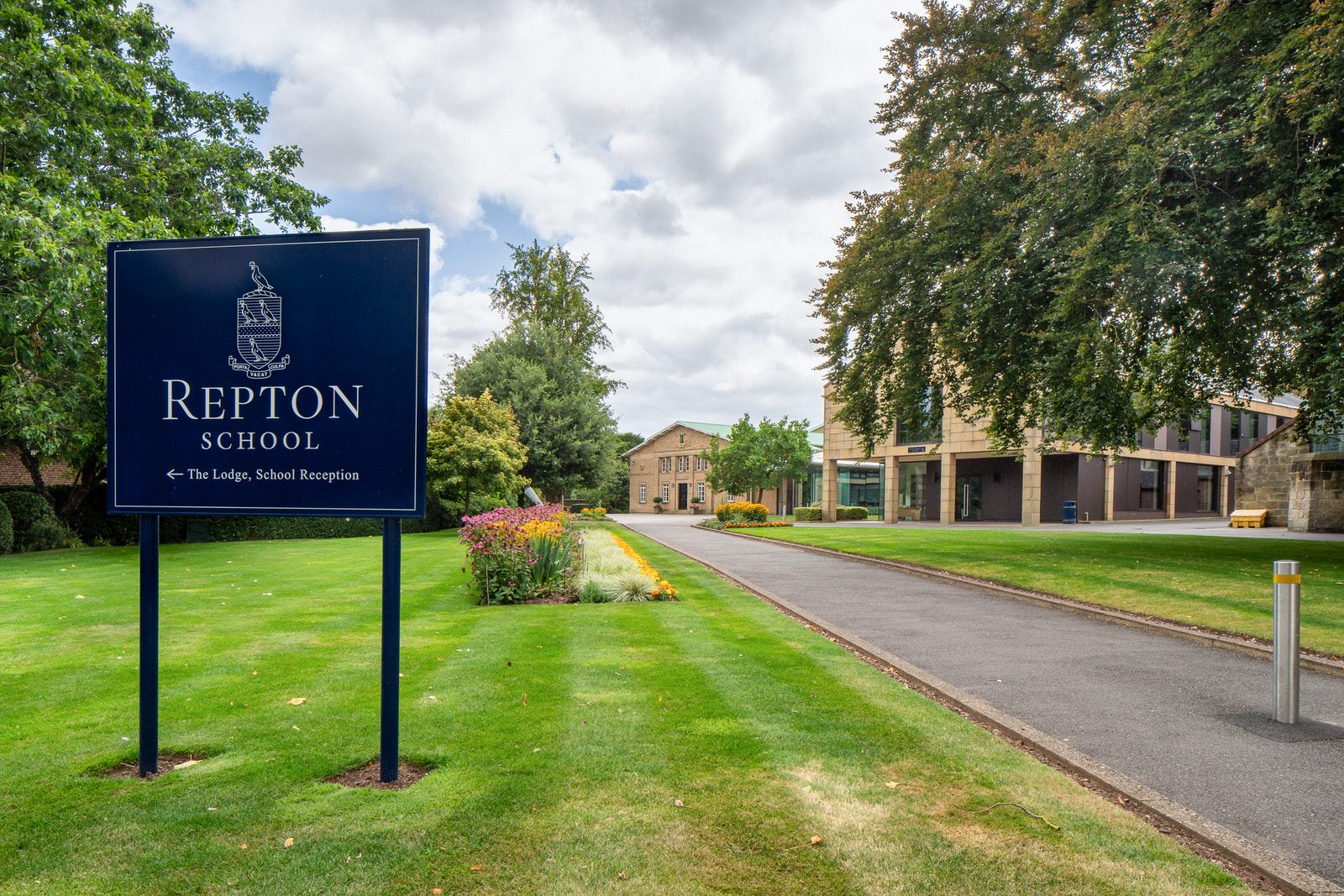 Taskspace Interior Design and Installation at Repton School photographed by Sue Vaughton Photography